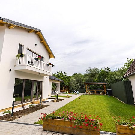 Ioanaguesthouse Turda Bagian luar foto