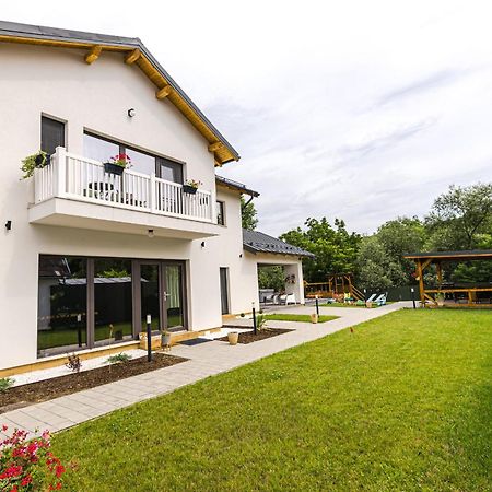 Ioanaguesthouse Turda Bagian luar foto