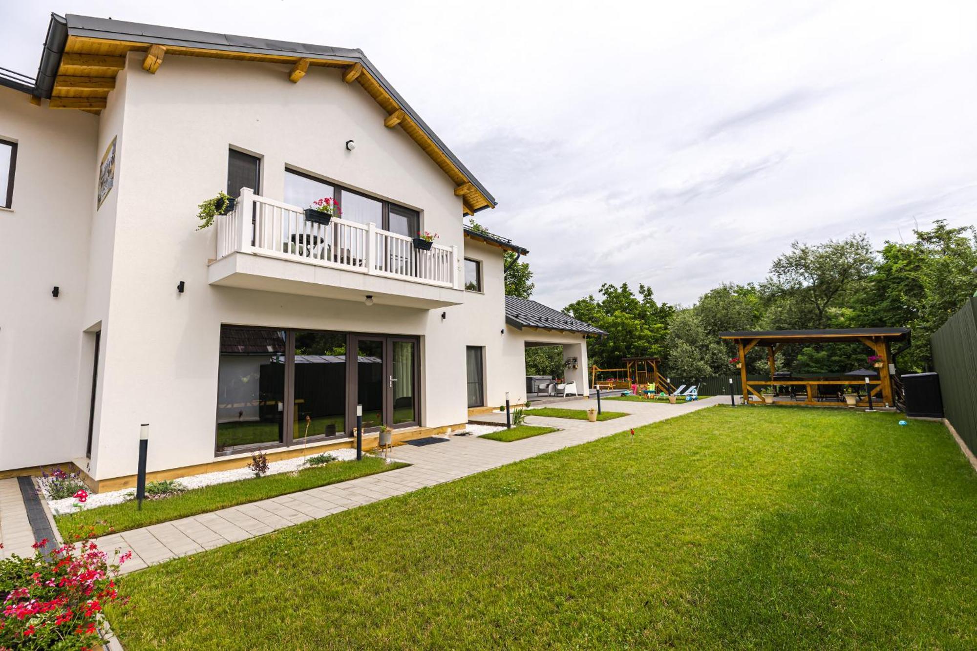 Ioanaguesthouse Turda Bagian luar foto