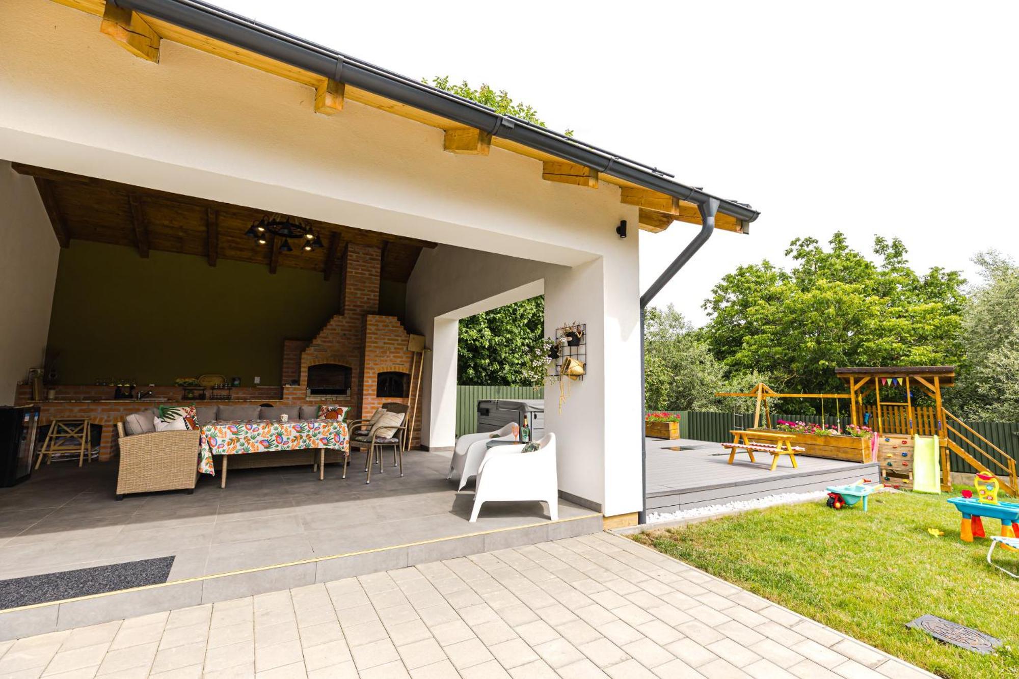 Ioanaguesthouse Turda Bagian luar foto
